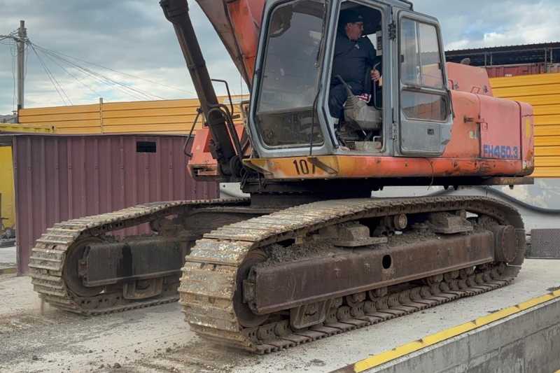 OmecoHub - Immagine FIAT HITACHI FH450LCH.3